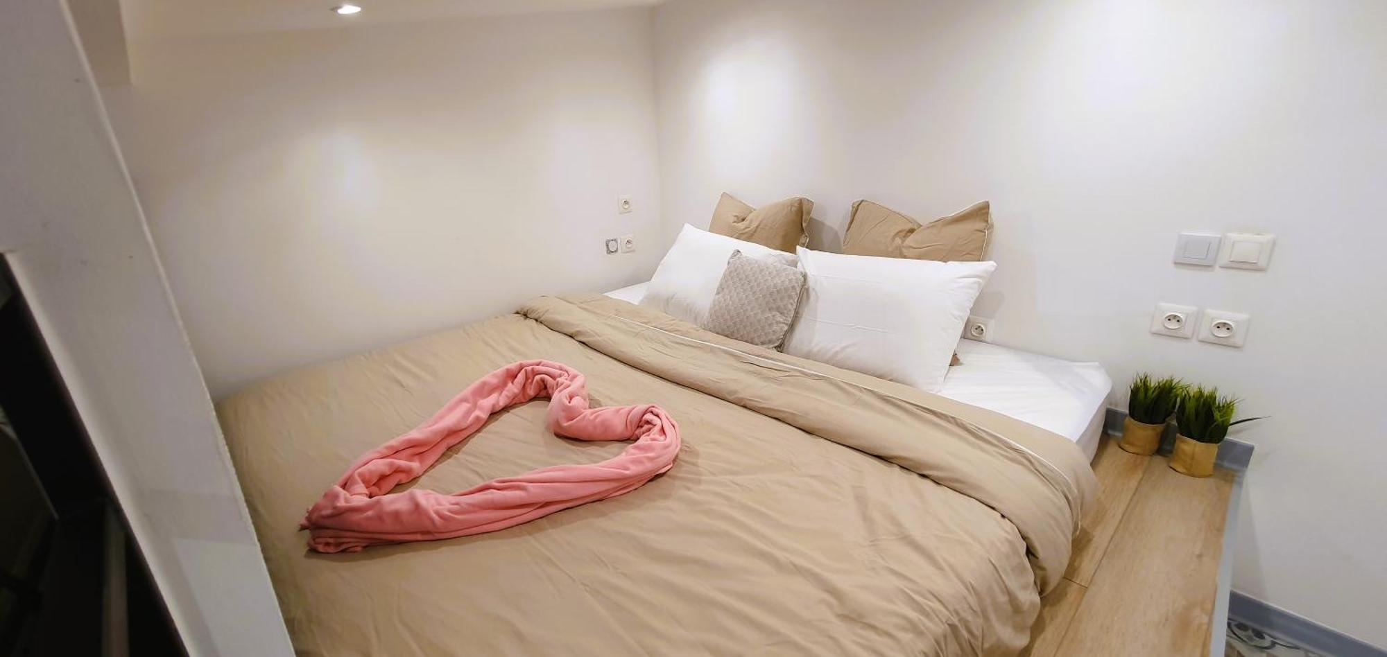 Studio Pour Jusqu'A 4 Personnes Proche De L'Hopital Et Du Centre Ville Saint-Denis Ngoại thất bức ảnh