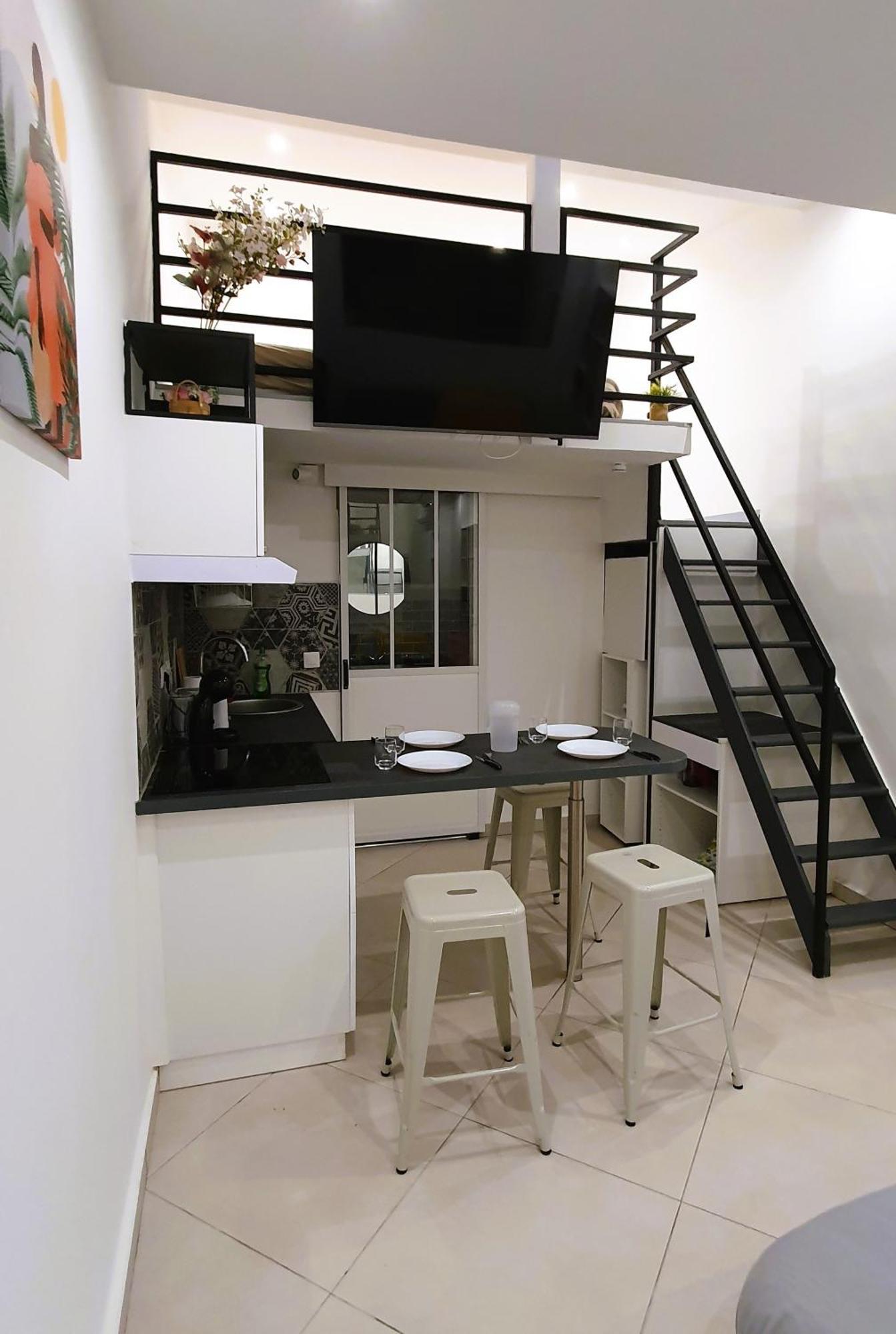 Studio Pour Jusqu'A 4 Personnes Proche De L'Hopital Et Du Centre Ville Saint-Denis Ngoại thất bức ảnh